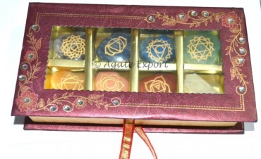 Chakra Engraved Heart Set With Gift Box
