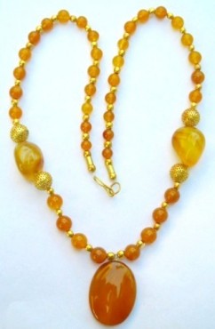 Yellow Onyx Oval Necklace.