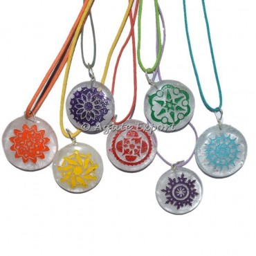 Traditional 7 Chakra Set Crystals Pendants