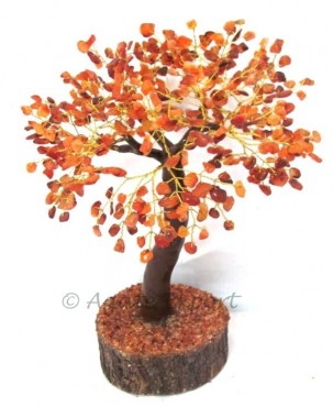 Golden and carnelian chips tree